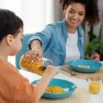Niños cenando